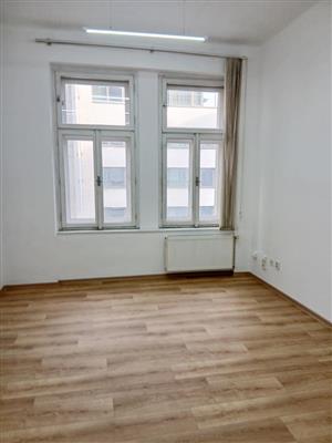 Obrázek projektuSamostatná kancelář v administrativní budově, Praha 3 - Žižkov